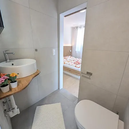 6 - Sonniges Mit Grossem Balkon, Parkplatz & Seezugang Apartman Sielach