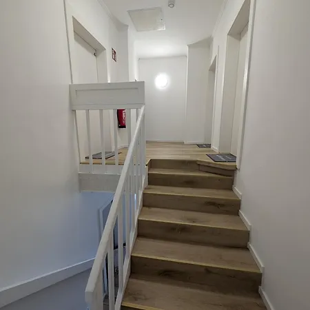 6 - Sonniges Mit Grossem Balkon, Parkplatz & Seezugang Apartman *