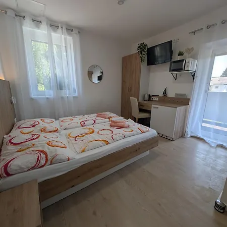 Apartamento 6 - Sonniges Mit Grossem Balkon, Parkplatz & Seezugang *