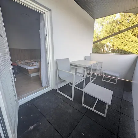 6 - Sonniges Mit Grossem Balkon, Parkplatz & Seezugang *